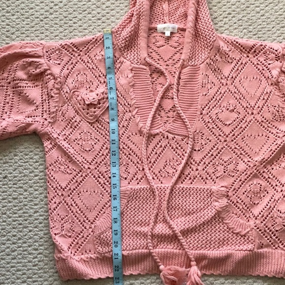 Gorgeous pink eyelet hoodie sweater - Picture 8 of 11